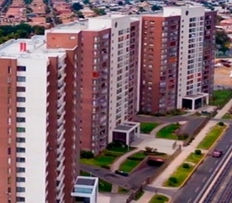 Interiores y fachada · Maipú